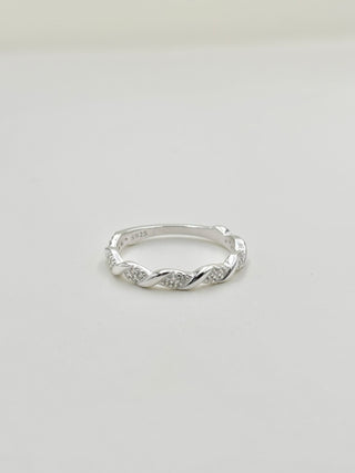 Shiny Twist Ring B24