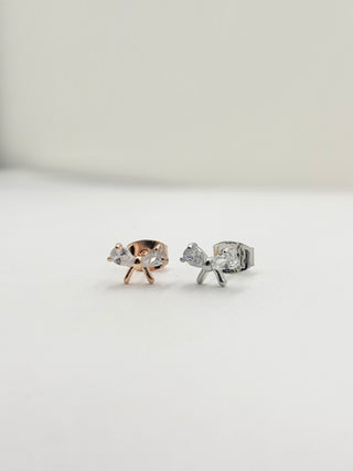 Bow Kiss Pierce E11