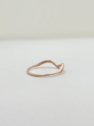 V Crystal Ring B10