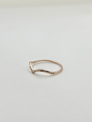 V Crystal Ring B10