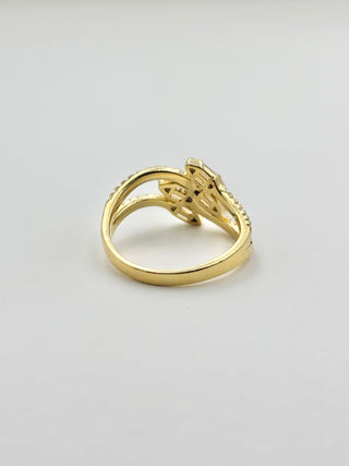 Wavy Crystal Ring C3