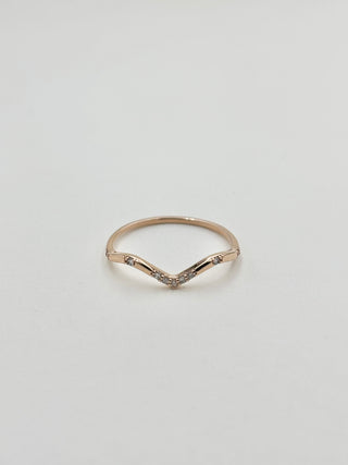 V Crystal Ring B10