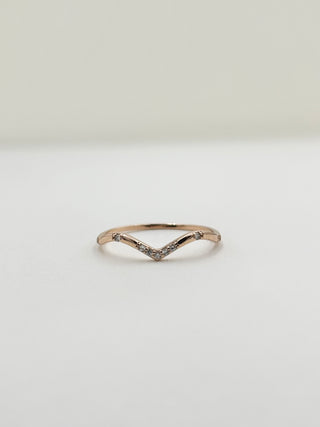 V Crystal Ring B10
