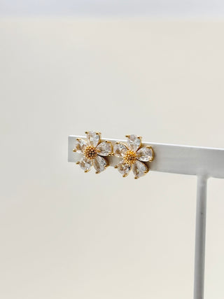 Golden Petal Pierce E21