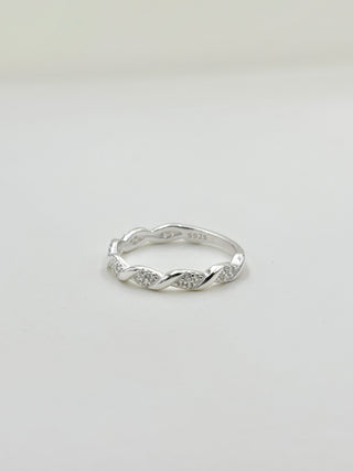 Shiny Twist Ring B24