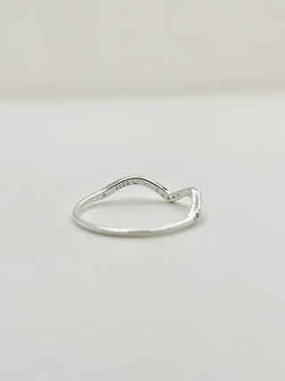 V Crystal Ring B10
