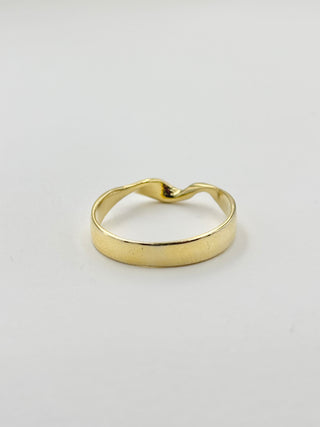 Gold Twist Ring C26