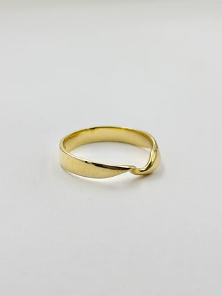 Gold Twist Ring C26