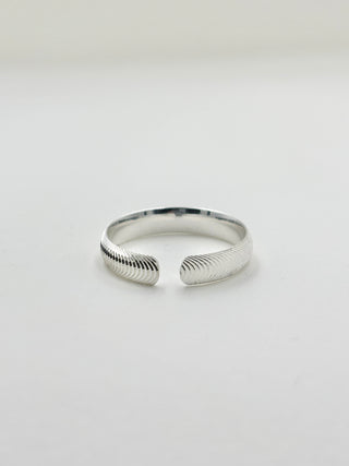 Silver Pattern Ring C4