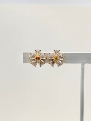 Golden Petal Pierce E21