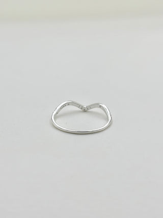 V Crystal Ring B10