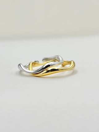 Simple Wave Ring A18