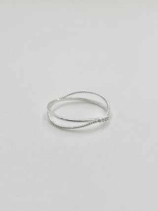 Thin Twist Ring B3