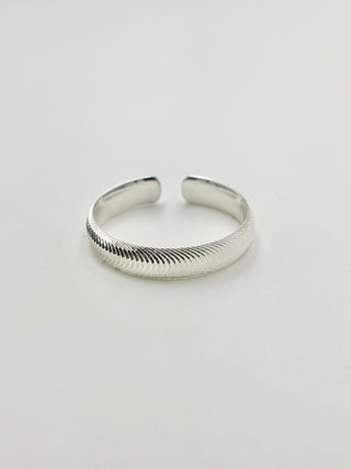 Silver Pattern Ring C4
