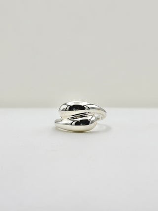 Fluid Wave Ring C60