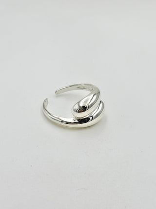 Fluid Wave Ring C60