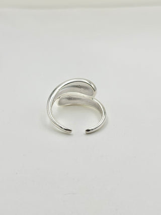 Fluid Wave Ring C60