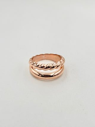 Elegant Double Twist Ring C55